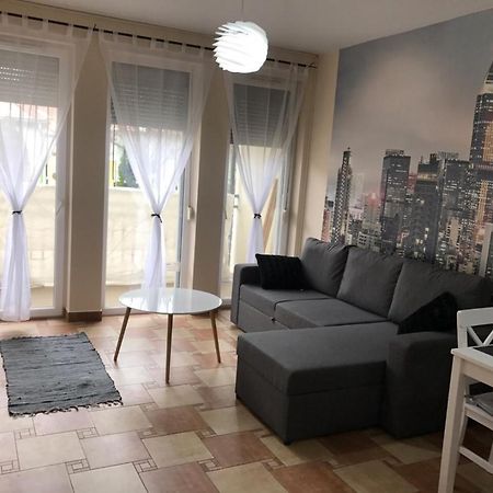 Beach Deluxe Apartman ไฮจ์ดุสโซบอสโล ภายนอก รูปภาพ